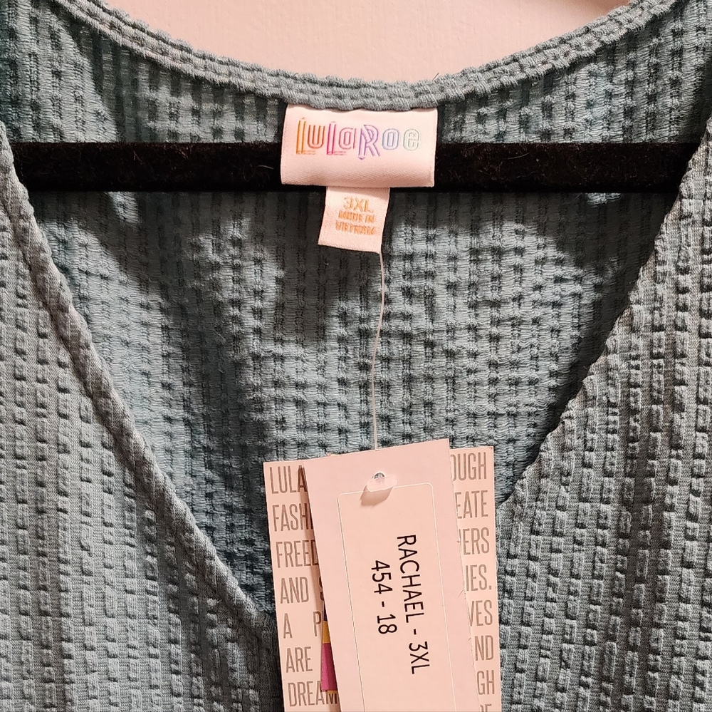 Women's Plus Size Top - Picture 2 of 4